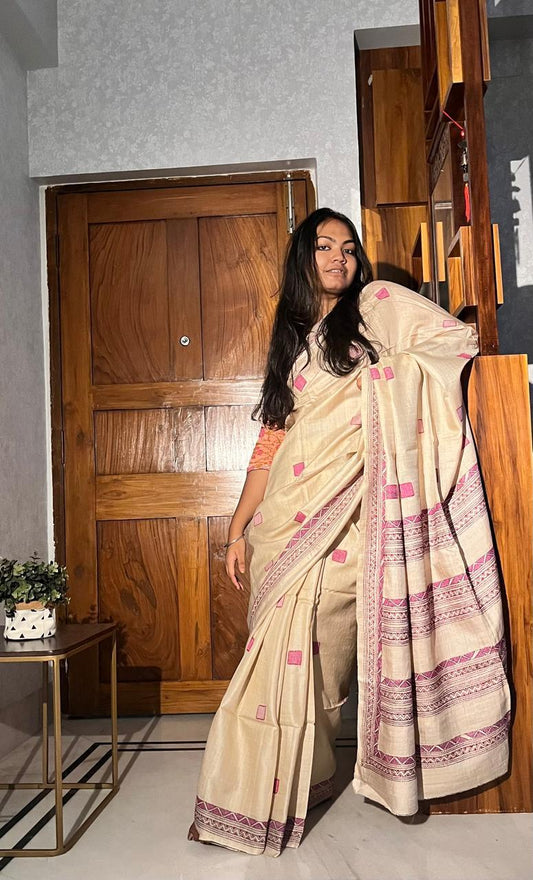 Gachi Tussar Hand Embroidered (Kantha Work) Saree with Blouse Piece